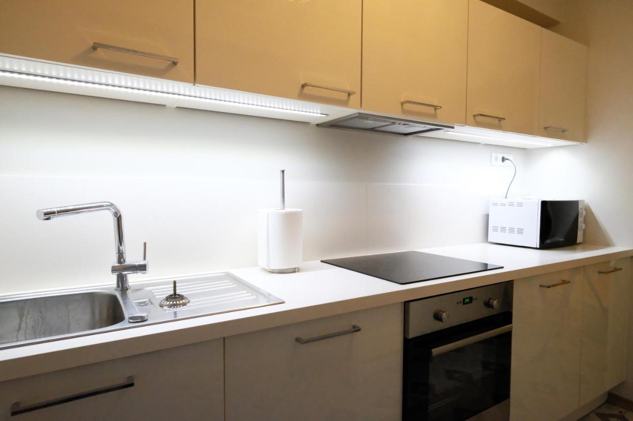 Tallinn City Apartments - 2 Bedroom On Old Town Main Street Viru Екстериор снимка